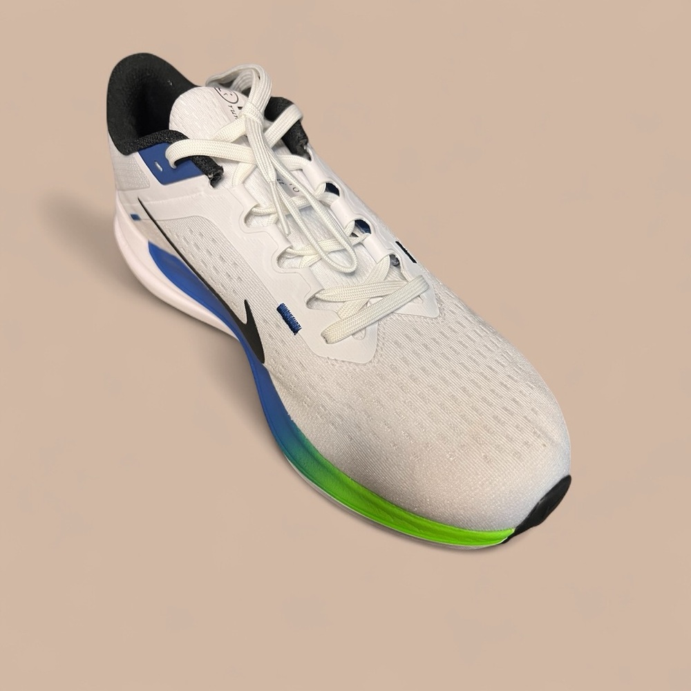 Nike White Sneakers with Blue and Green Accents. Sz 9